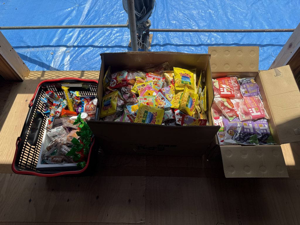  お餅・お菓子の写真 高松市牟礼町の上棟式で用意した餅とお菓子